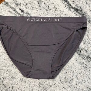 New Victoria's Secret Sexy Gray Logo Seamless No Show Bikini Panties VS Small S